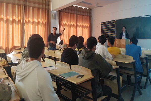 土木与环境工程学院举办合肥工大监理有限责任公司专场宣讲会