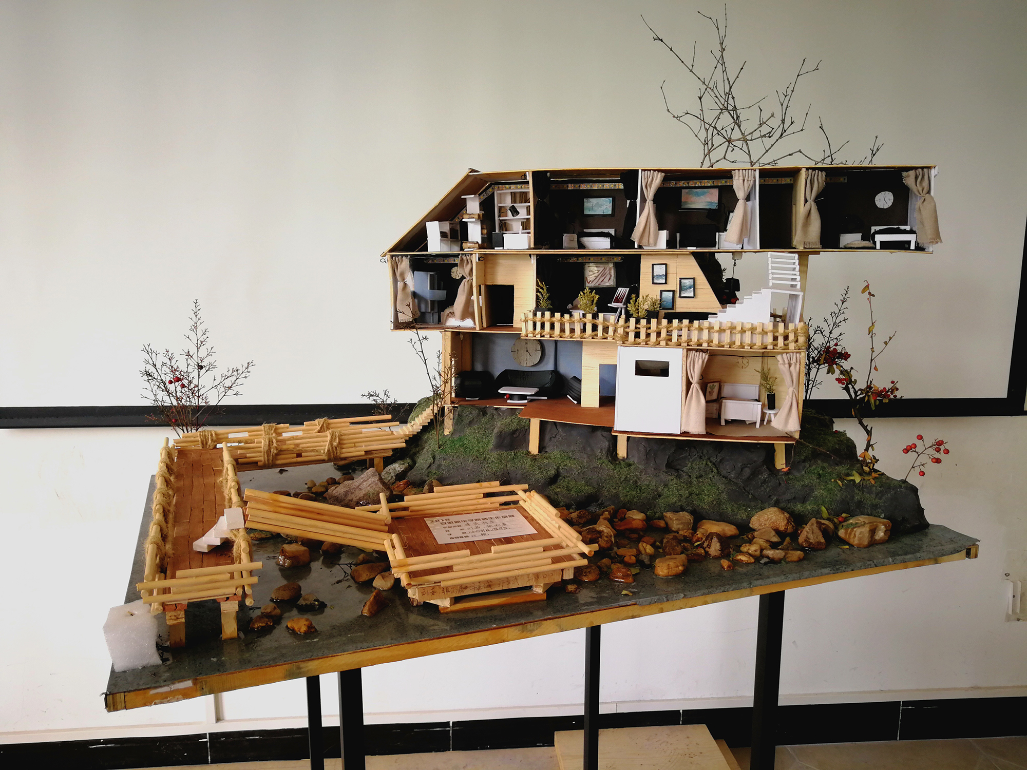 18建筑学本1班—刘茹、张雨晨、许嘉诚、邹文武—模型制作