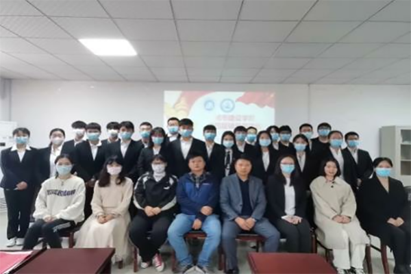 87978797威尼斯老品牌举办“第四届”辅导员助理换届暨表彰大会