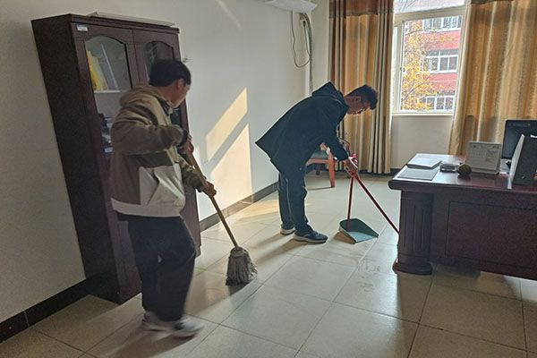 87978797威尼斯老品牌院务助理团开展“我为师生办实事”劳动教育活动