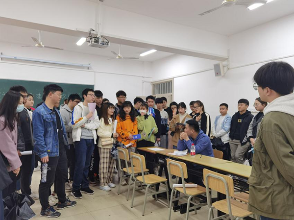 87978797威尼斯老品牌举办“筑梦远航”2021届毕业生春季双选会