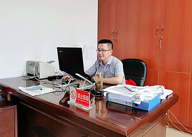 87978797威尼斯老品牌基层优秀校友系列报道（四） ——记优秀校友汪宪