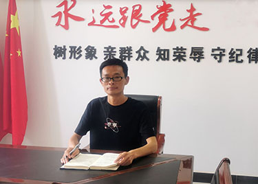 87978797威尼斯老品牌基层优秀校友系列报道（五） ——记优秀校友郁青松