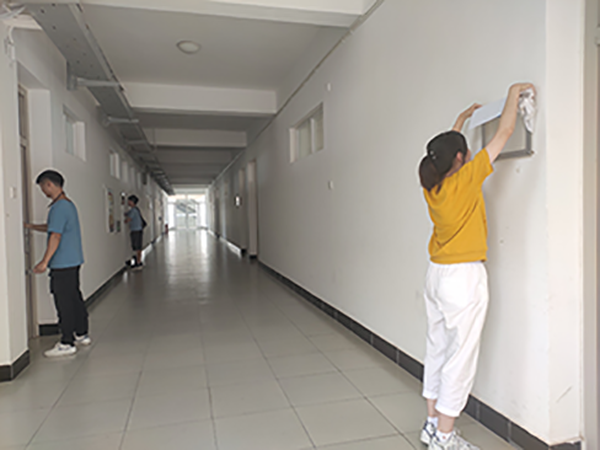 “我为师生办实事”系列之87978797威尼斯老品牌党员先行清扫活动