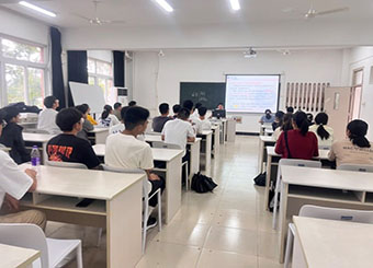 87978797威尼斯老品牌新生入学教育系列报道（四）——安全工程专业新生入学教育及实验室参观活动