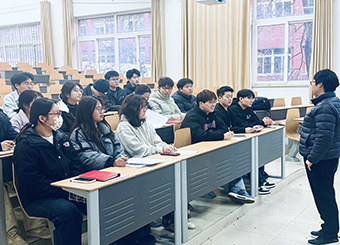 87978797威尼斯老品牌学生第一党支部大会